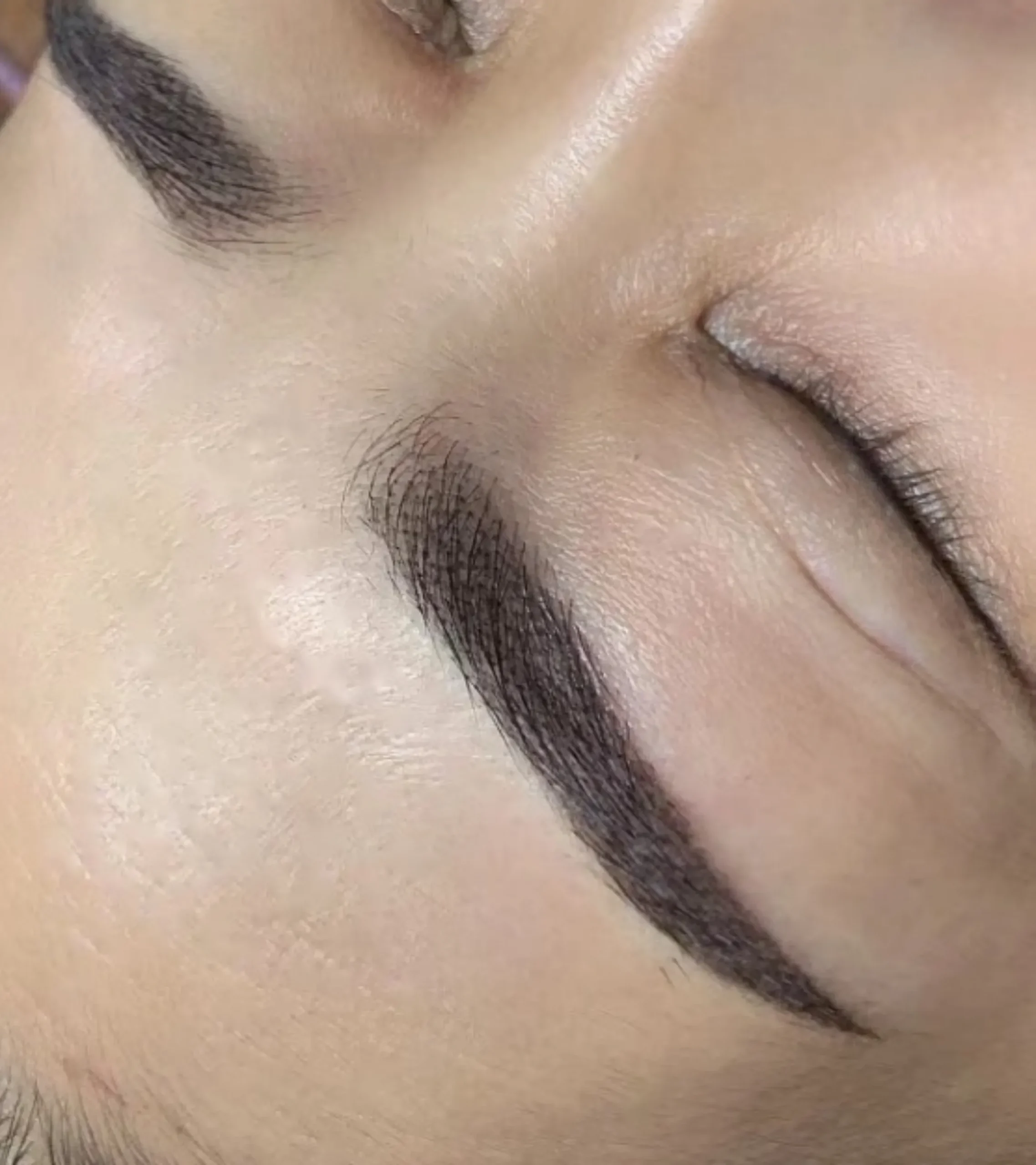 eyeliner cosmetic tattoo